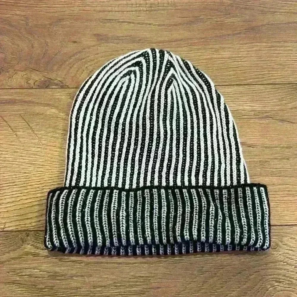 Simply Vera Wang Women’s Black White Stripe Beanie Hat With Cuff Silver Accent